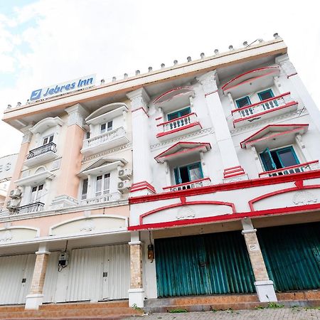 Hotel Oyo 2298 Jebres House Syariah Solo Zewnętrze zdjęcie
