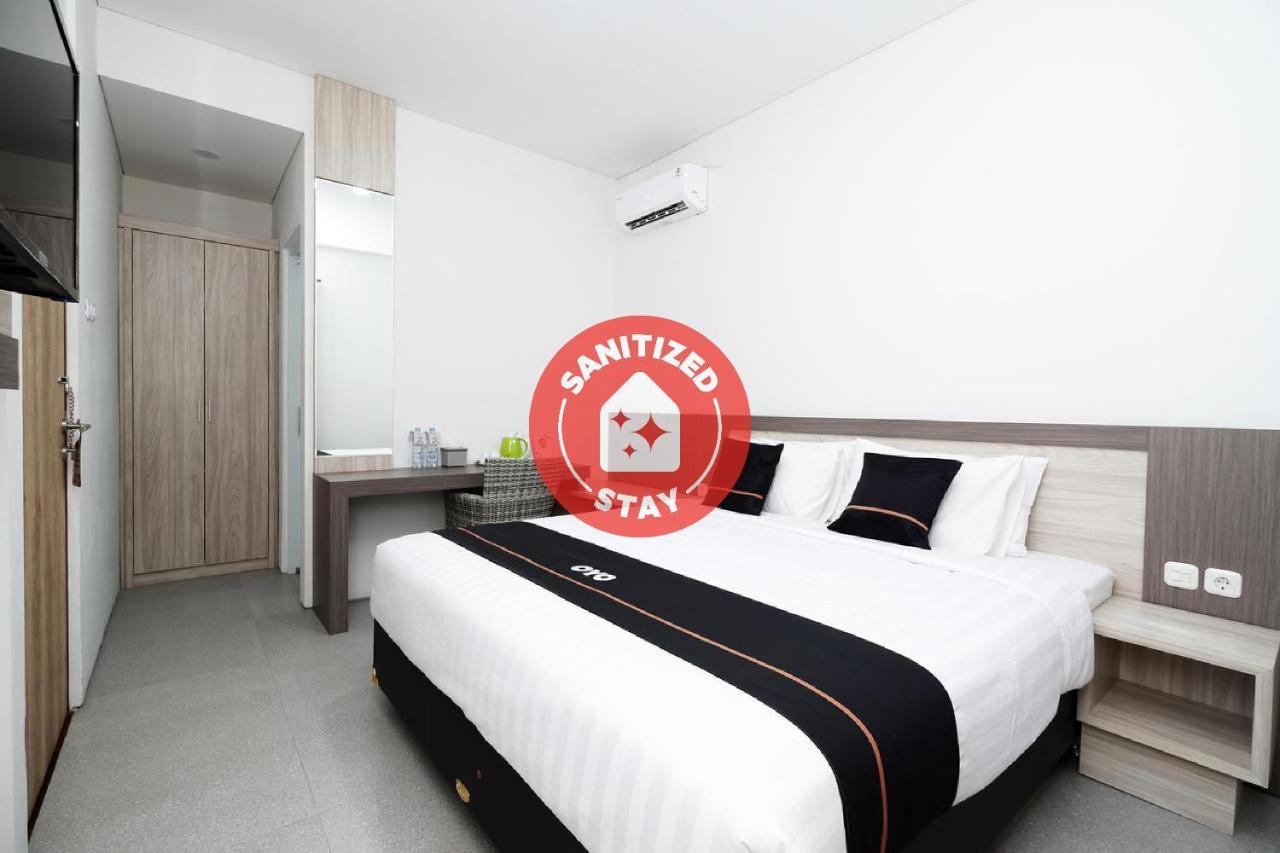 Hotel Oyo 2298 Jebres House Syariah Solo Zewnętrze zdjęcie