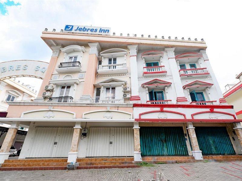 Hotel Oyo 2298 Jebres House Syariah Solo Zewnętrze zdjęcie