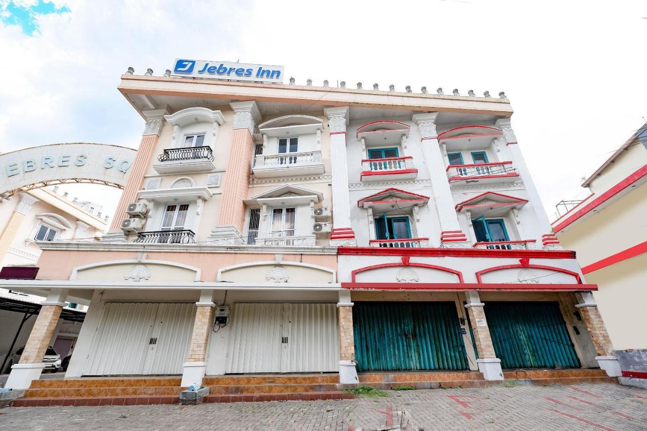 Hotel Oyo 2298 Jebres House Syariah Solo Zewnętrze zdjęcie